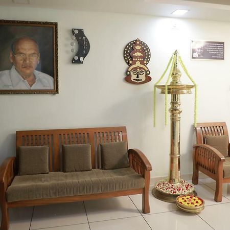 Pavithram Residency Bed and Breakfast Kollam Buitenkant foto