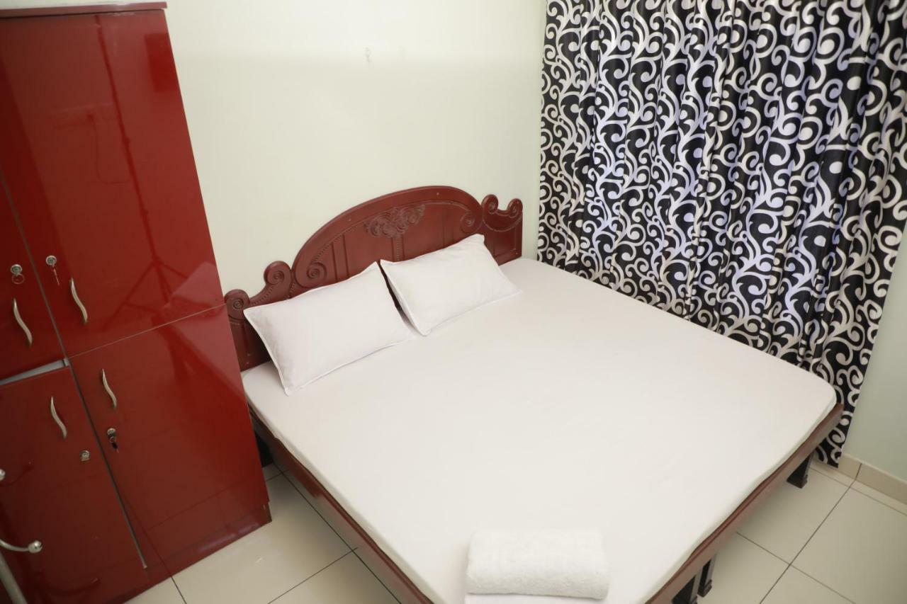 Pavithram Residency Bed and Breakfast Kollam Buitenkant foto