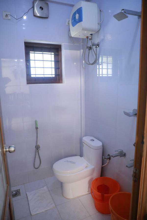 Pavithram Residency Bed and Breakfast Kollam Buitenkant foto
