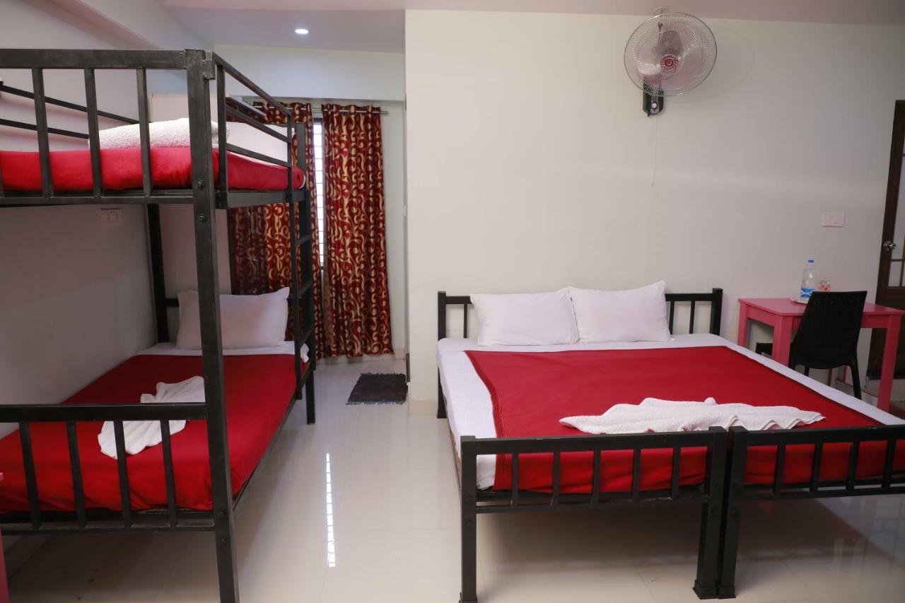 Pavithram Residency Bed and Breakfast Kollam Buitenkant foto
