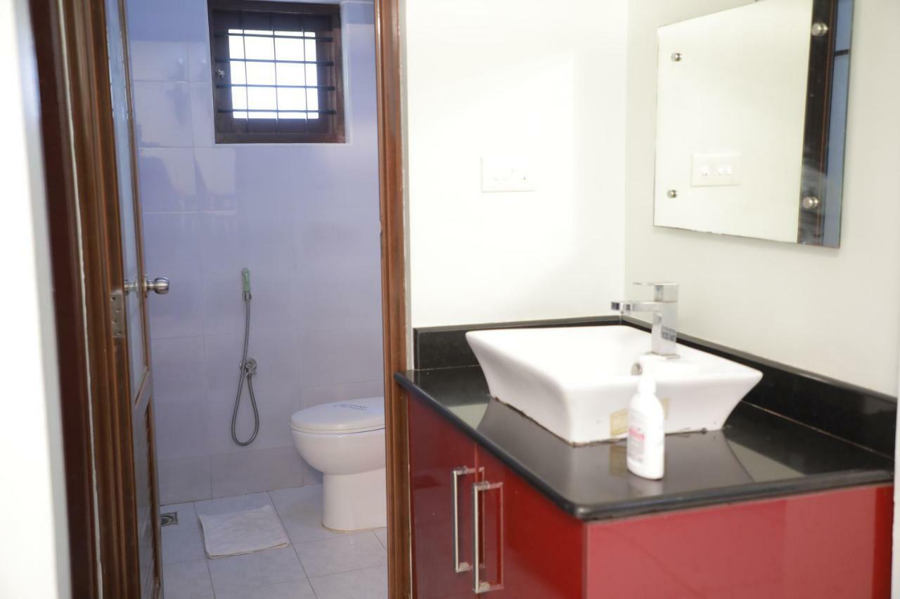 Pavithram Residency Bed and Breakfast Kollam Buitenkant foto