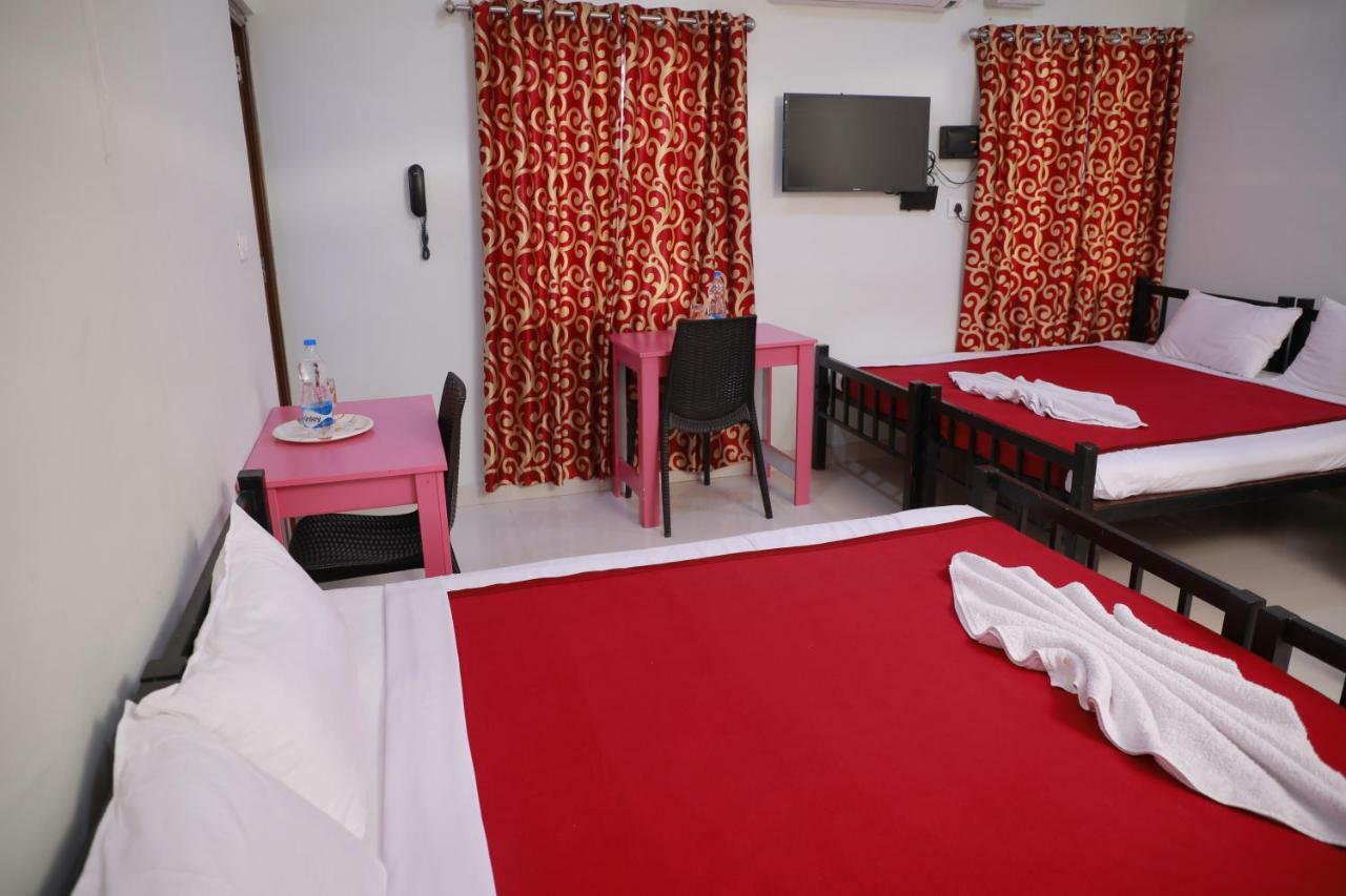 Pavithram Residency Bed and Breakfast Kollam Buitenkant foto
