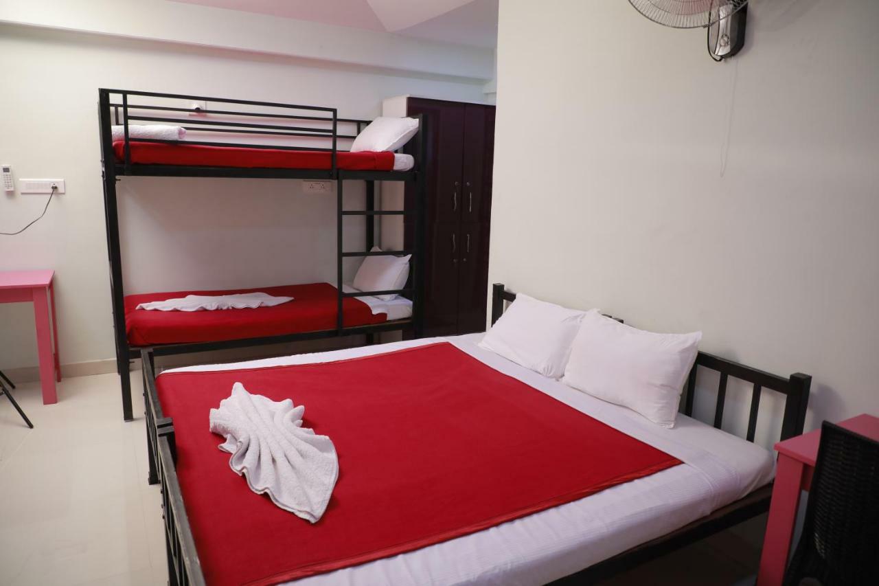 Pavithram Residency Bed and Breakfast Kollam Buitenkant foto